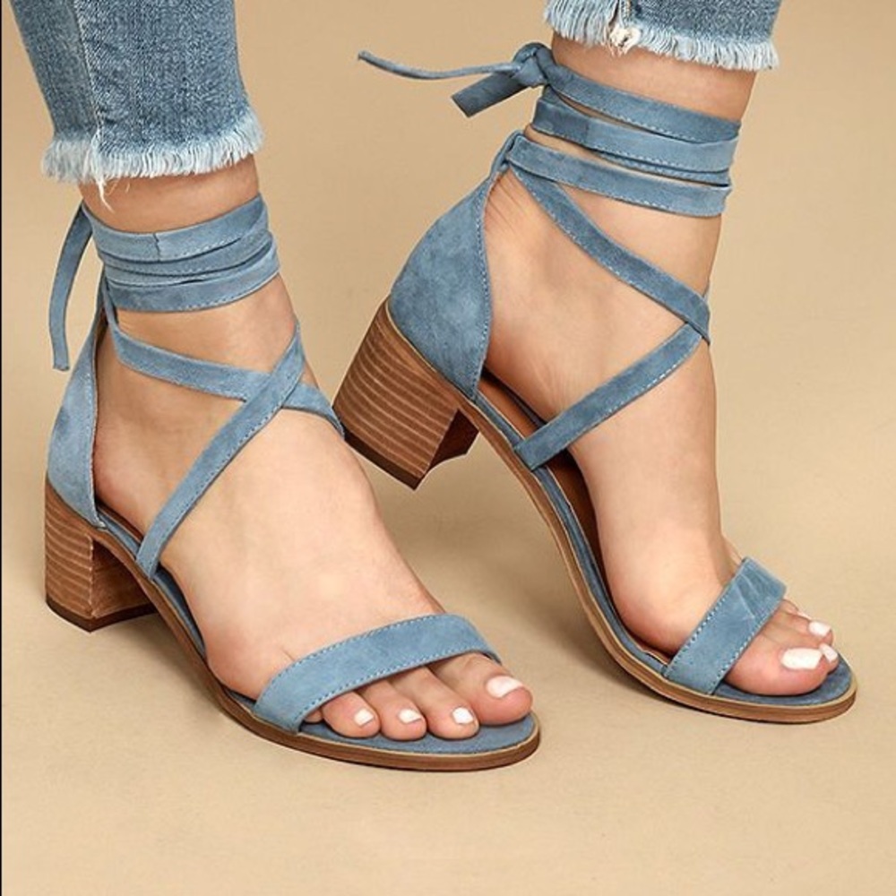 Steve Madden rizza lace up sandals.
